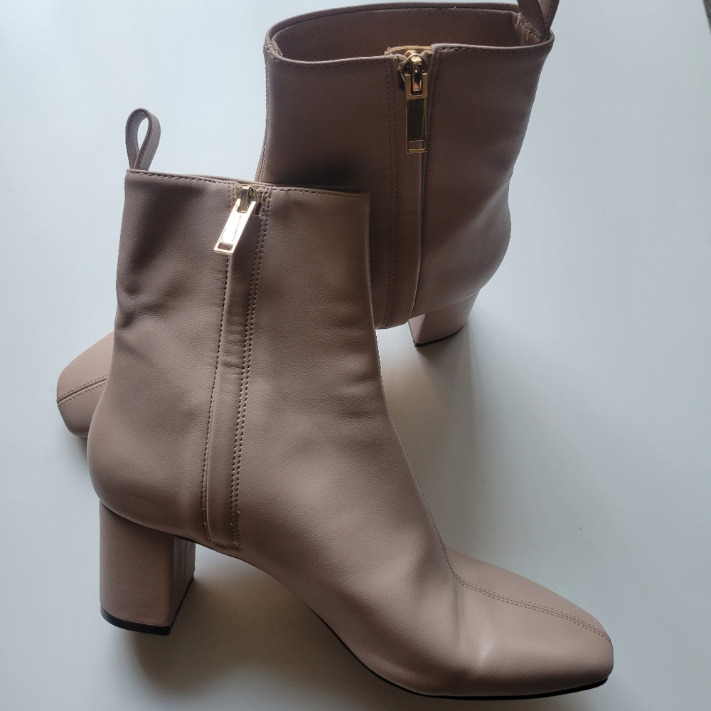H&M PREMIUM SELECTION BEIGE/CREAM COLORED LEATHER ANKLE BOOTS - Picture 9 of 15